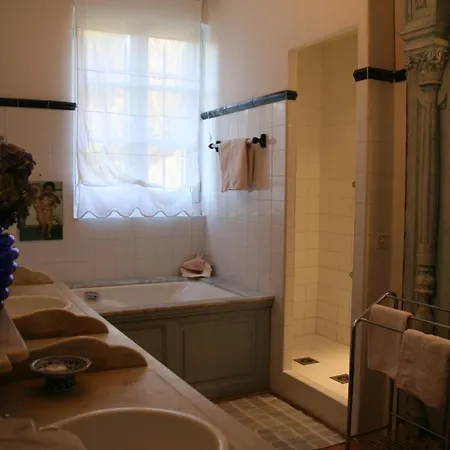 La Maison Sur La Colline Bed and Breakfast Καρκασόν