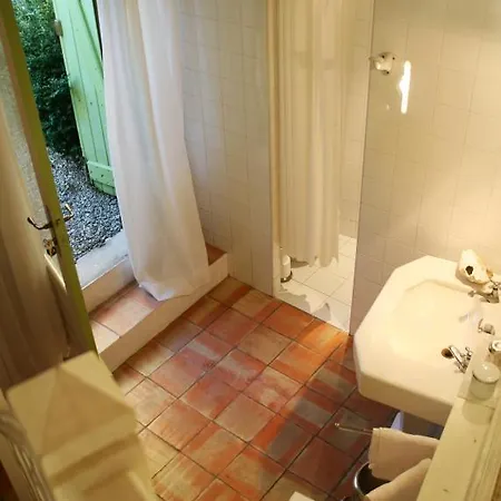 Bed & Breakfast La Maison Sur La Colline 4*